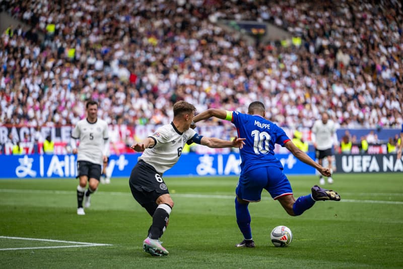 Kylian Mbappe tỏa sáng giúp Pháp thắng 2-0 trước Đức